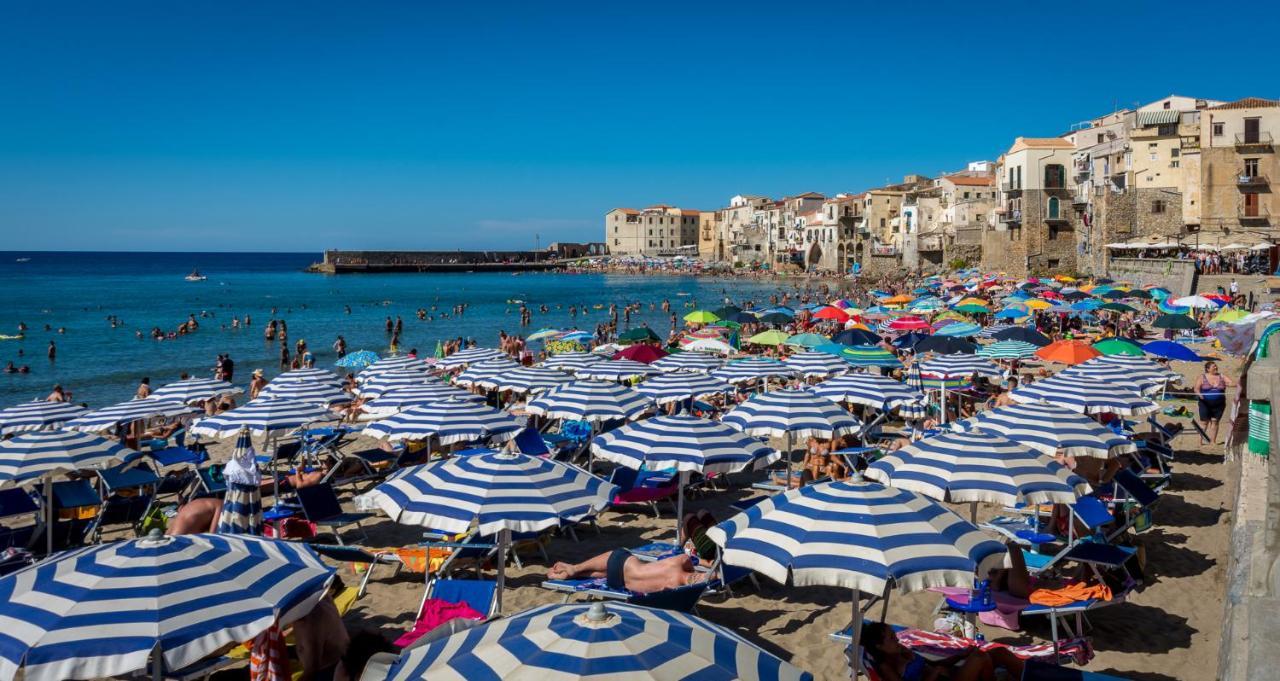 Favolosa Casa Vacanza A تْشيفالو المظهر الخارجي الصورة